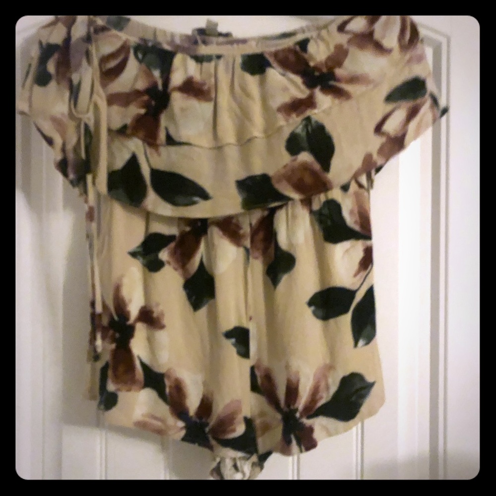 American Eagle One piece over the shoulder shirt